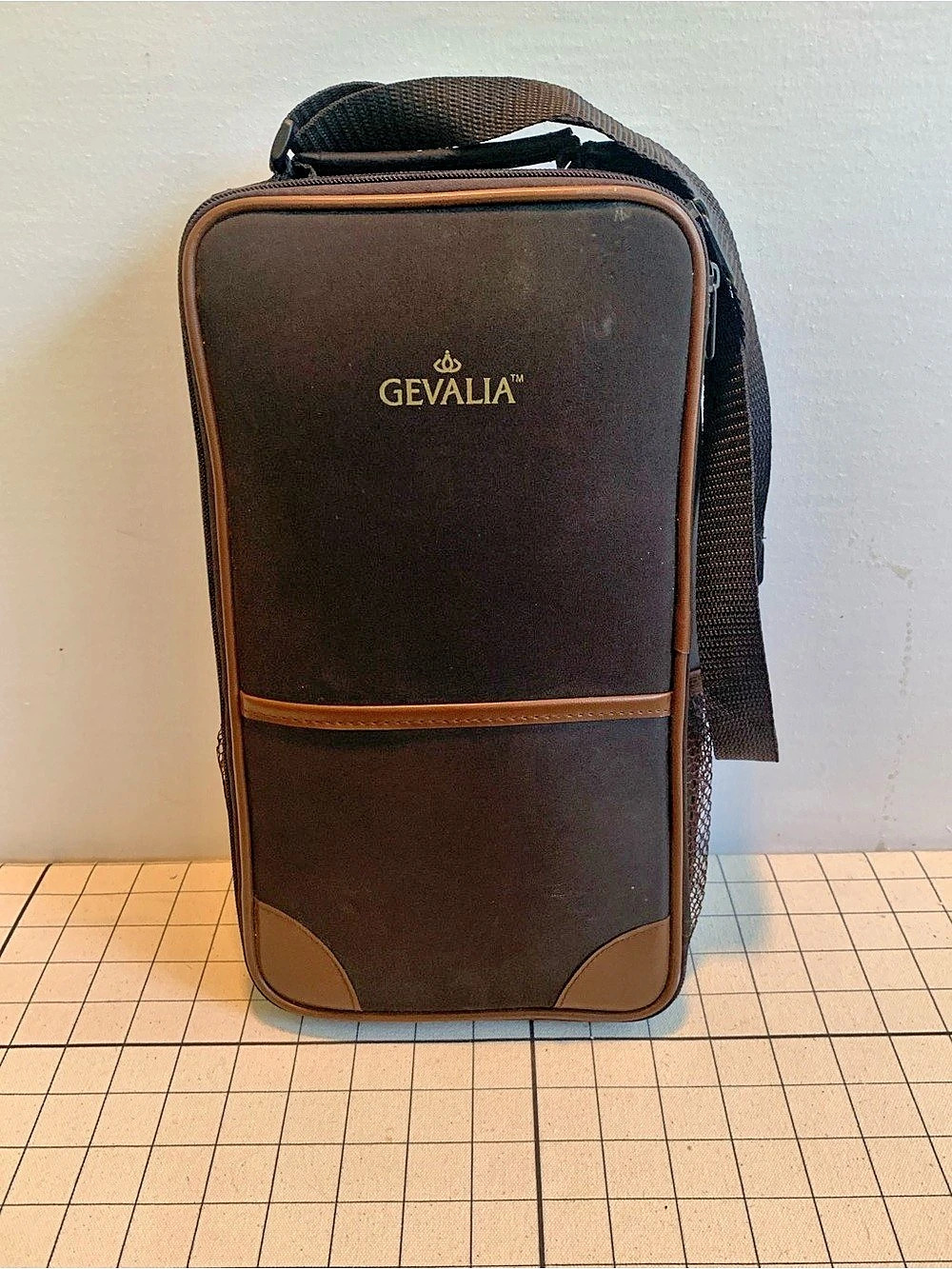 GEVALIA Travel Accessory Kit in Brown NWT